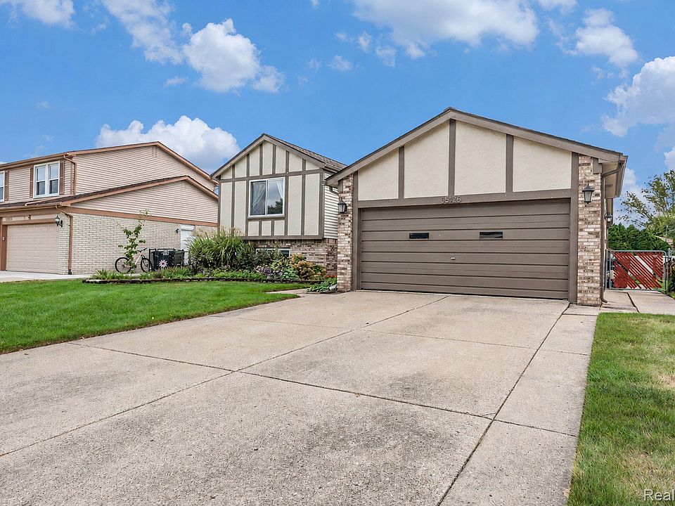 35826 Foothill Dr, photo 20