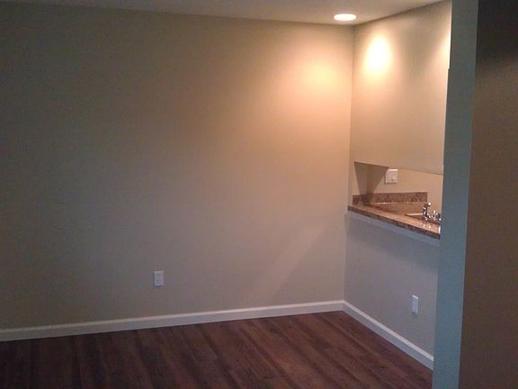 5th image of 320 Falls Ave APT 8