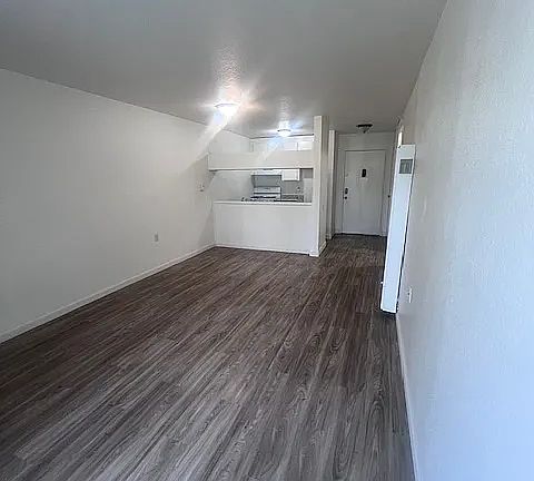 2nd image of 1102 West St #D4
