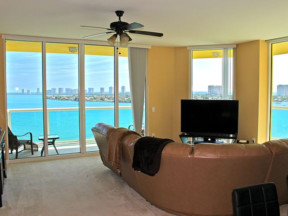 5th image of 2650 Lake Shore Dr Unit 1206