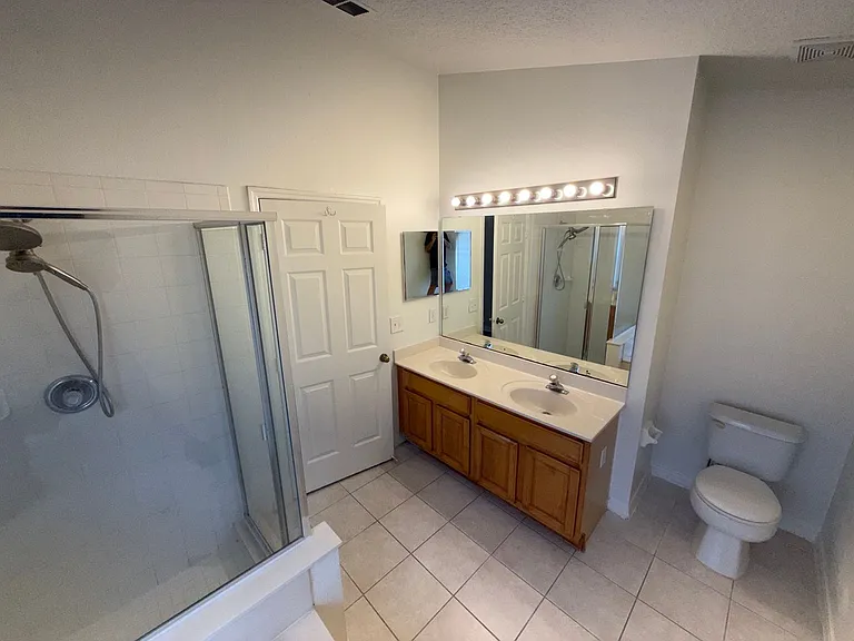 12464 Castlemain Trl — Photo 27