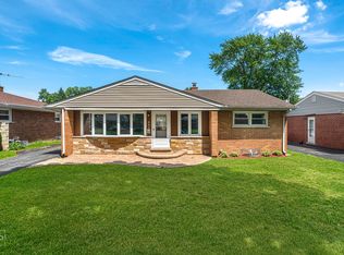 609 N Wille St, Mount Prospect, IL 60056