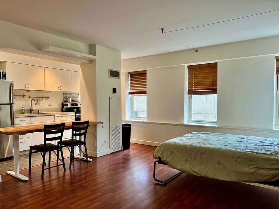 1st image of 40 E 9th St APT 1012