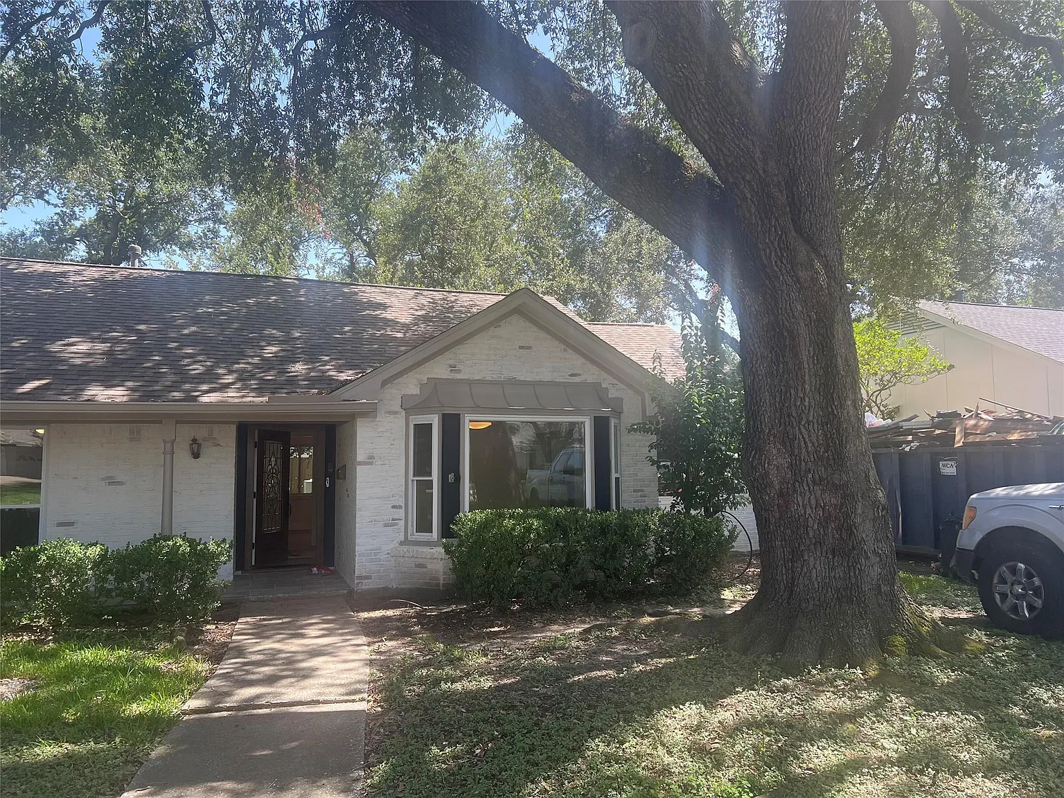 4 bed, 2164 sqft, $4,400 — Photo 3