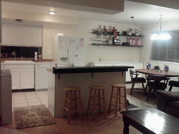 Mainfloor Kitchen