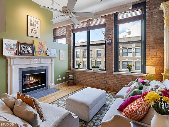 4th image of 3151 N Lincoln Ave APT 319