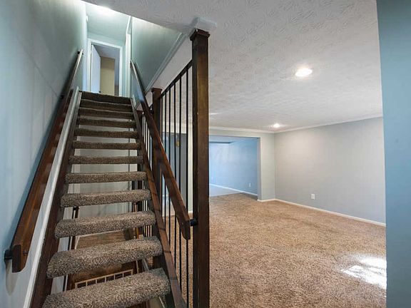 4th image of 5111 Delancey St