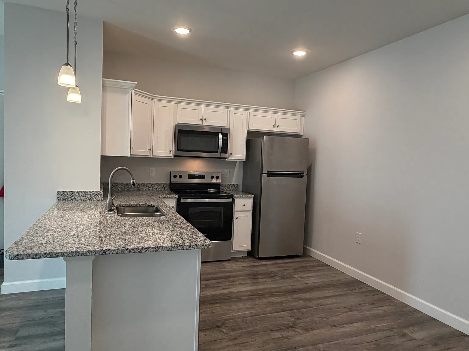 2 bed, $1,150 — Photo 1