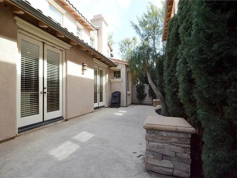 105 Sanctuary — Photo 13