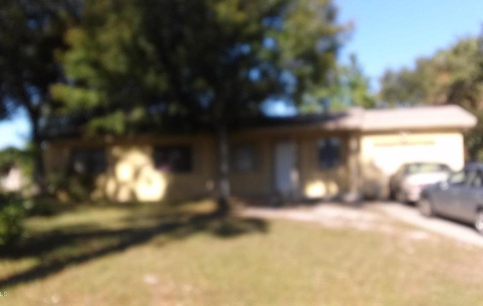 1st image of 910 Glenmore Cir