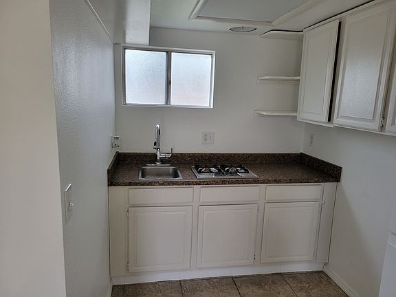 5th image of 3533 Corona Ave