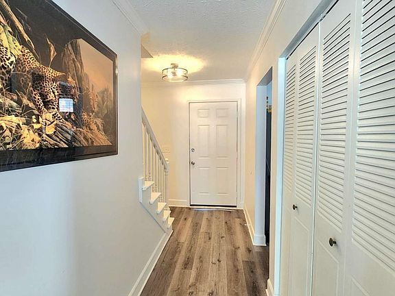 5th image of 1279 Ridgecrest Ln SE