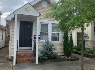 218 Moreland St, Staten island, NY 10306