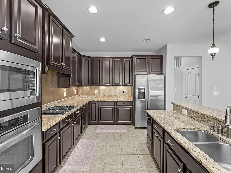 21268 Park Grove Ter — Photo 29