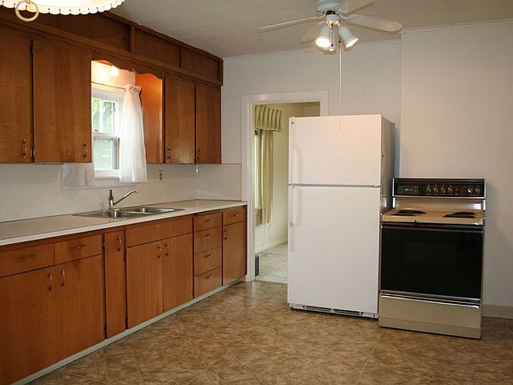 Roomy kitchen allows flexibility.