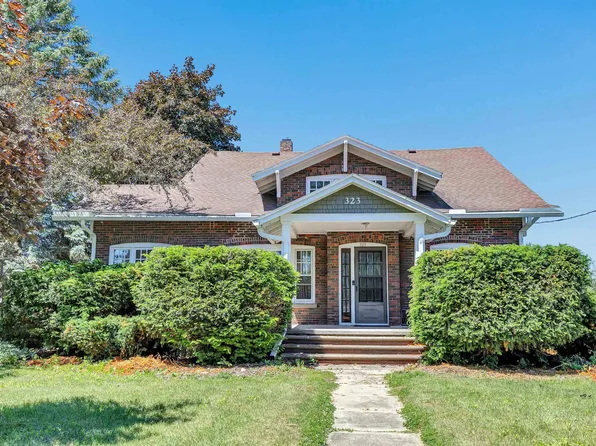 323 S Saint Augustine St, Pulaski, WI 54162