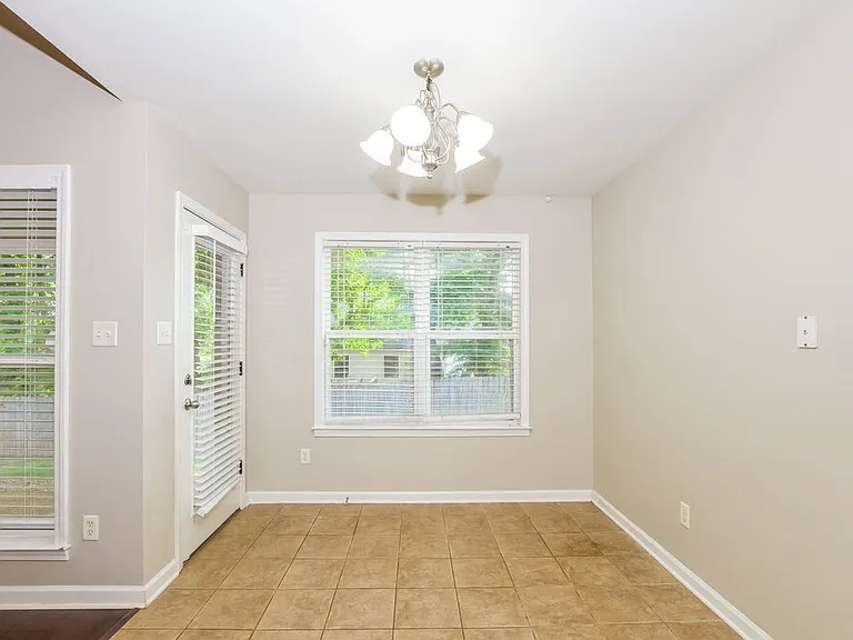 5837 Stonewall Dr — Photo 8