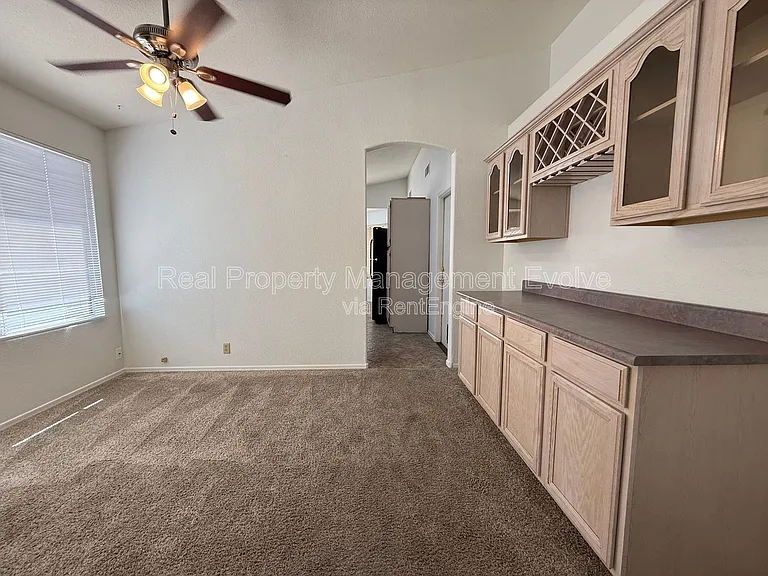 4260 E Rosemonte Dr — Photo 6