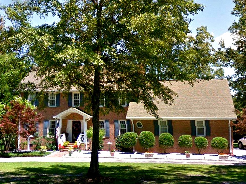 1st image of 208 Waterford Cir