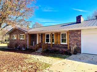 520 Cedar St, Mountain Home, AR 72653