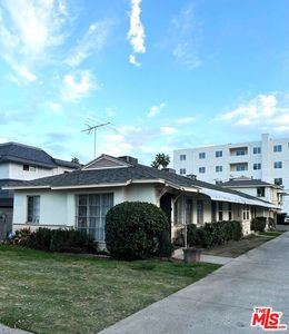 14810 Sylvan St, Van Nuys, CA, 91411