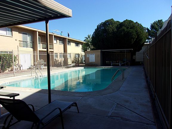 5th image of 920 N 82nd St APT H6