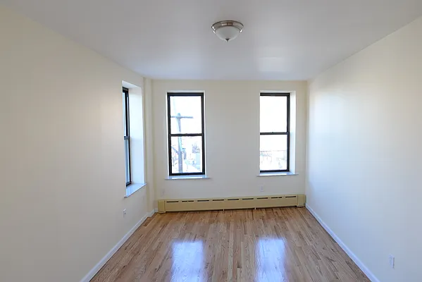 Rented by Residents Team | media 6