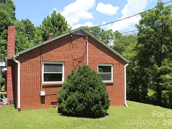 3rd image of 882 Poison Cove Rd