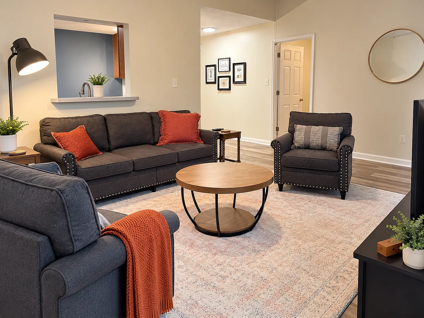 2 bed, 984 sqft, $2,395 — Photo 3