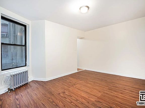 4th image of 418 E 119th St #2B