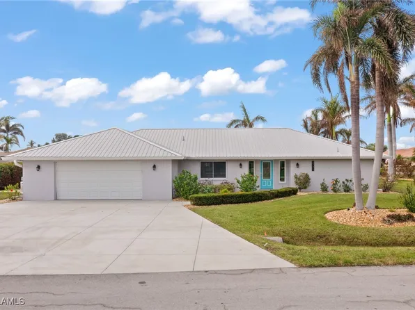 2721 Gull Ct, Saint James City, FL 33956