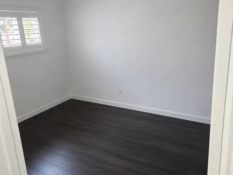 10051 Judy Ct — Photo 16