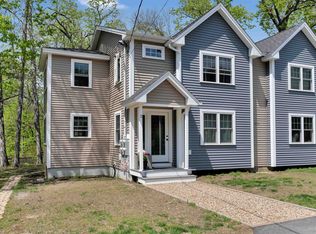 171 Court St APT 2, Exeter, NH 03833