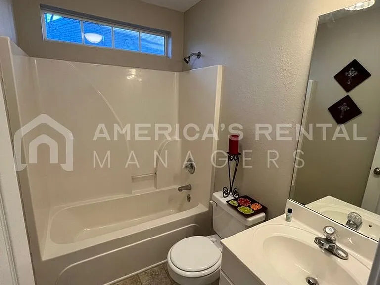 141 Flagstone Ln — Photo 13