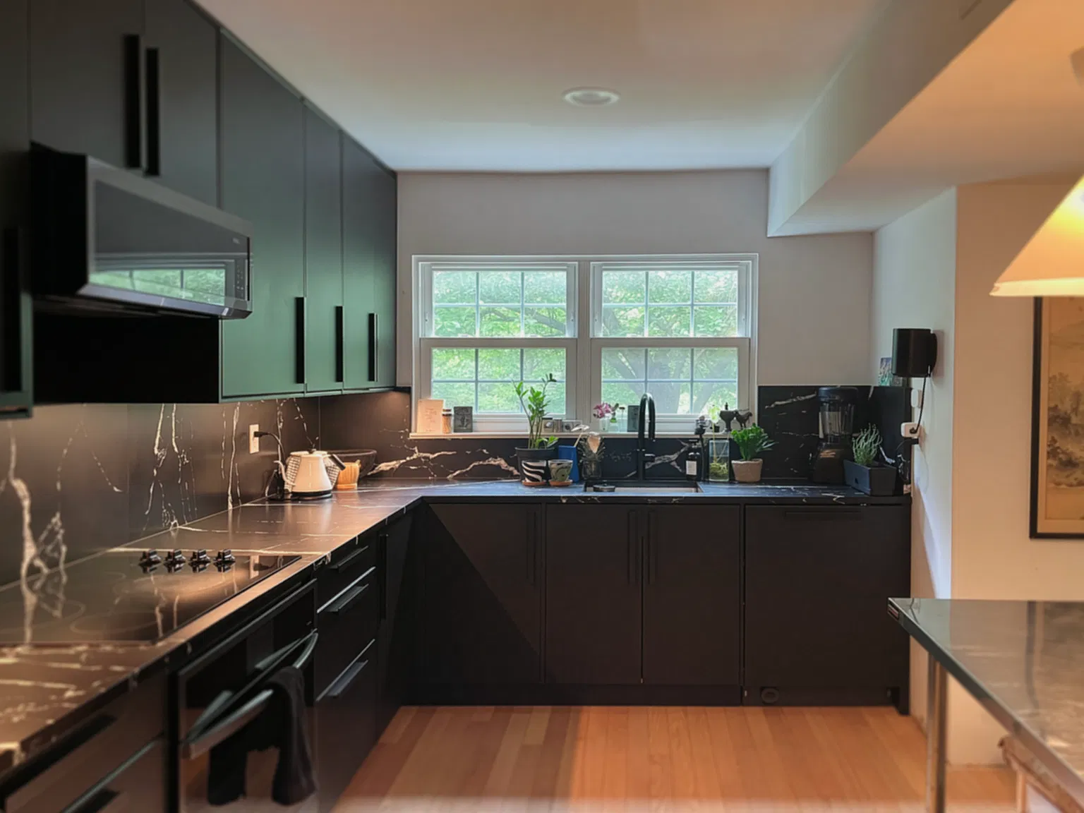 2 bed, 940 sqft, $4,200 — Photo 3