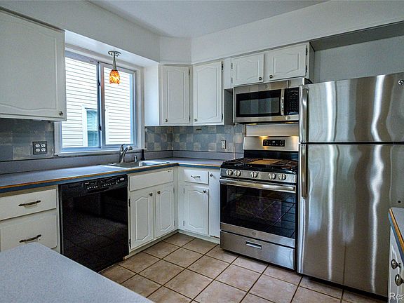 2nd image of 505 S Minerva Ave