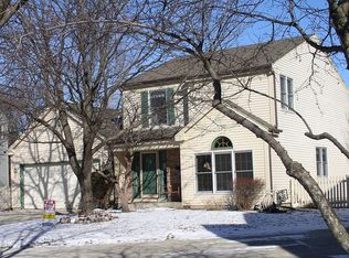 2508 Woodcliff Ct, Lisle, IL 60532