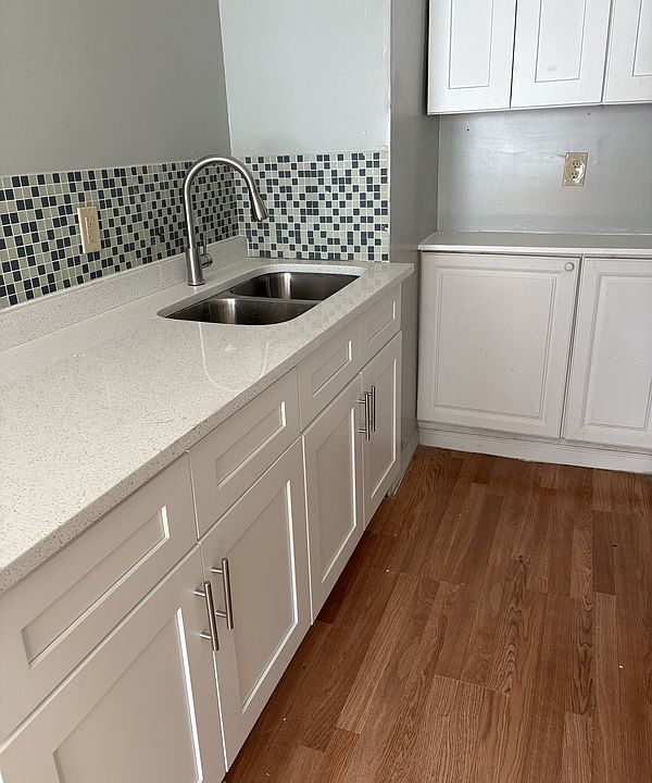 1st image of 166 Crowley Ave #170