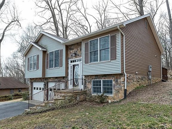 4th image of 423 Flower Dr
