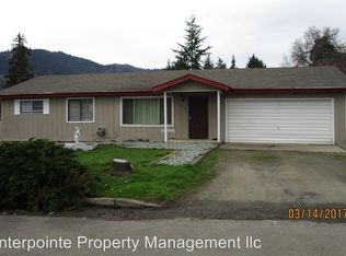 1143 SE Malibu Dr, Myrtle Creek, OR 97457