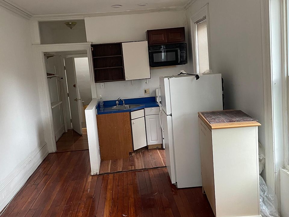 2nd image of 3627 Hamilton St #2