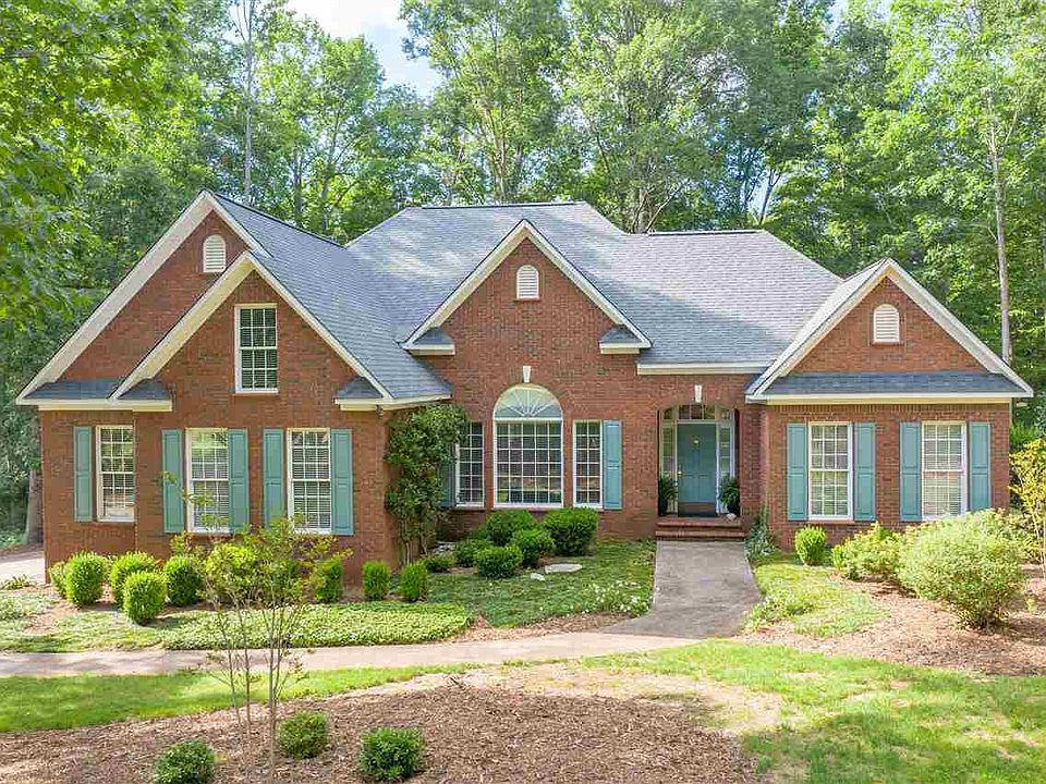 1st image of 143 Lake Park Dr