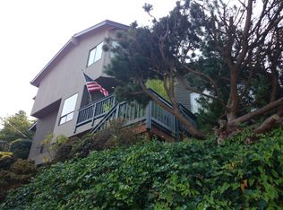 7304 Vashon Pl SW, Seattle, WA 98136