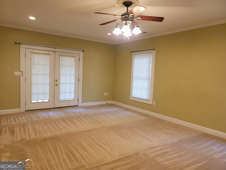 156 Florida Ave — Photo 13