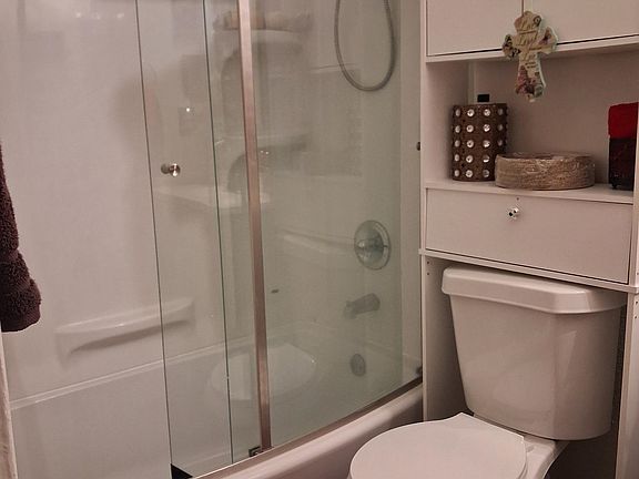 4th image of 4801 Northfield Cir