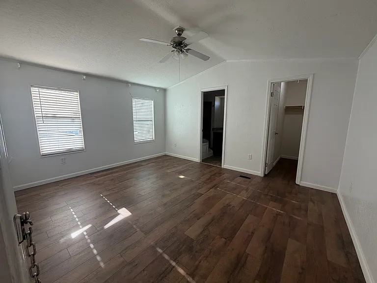 23 Paradise Ave — Photo 9