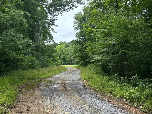 1 Hog Knob Schoolhouse Rd, Campbellsville, KY 42718