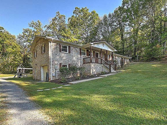 2nd image of 3732 Hughes Dr
