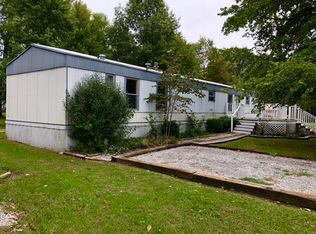 203 W 1st St, Ewing, IL 62836