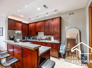 2052 N Cleveland Ave, Chicago, IL 60614